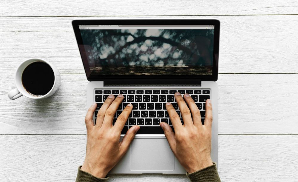 Freelancer using MacBook